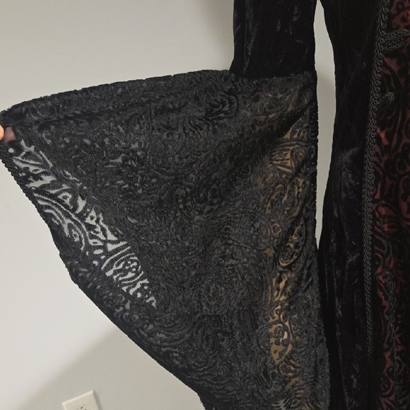 Lip Service Vintage Wimsigoth Vampire Gothic Black and Red Long Sleeve Dress - Picture 6 of 15